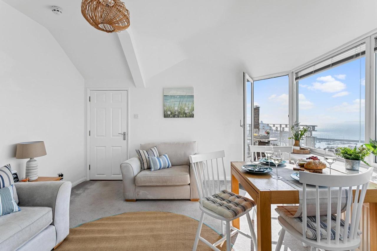 Wellswood Apartment - Sunny Apartment With Stunning Sea Views And Private Balcony Torquay Zewnętrze zdjęcie