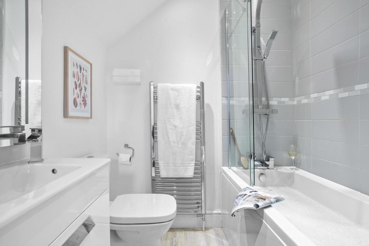 Wellswood Apartment - Sunny Apartment With Stunning Sea Views And Private Balcony Torquay Zewnętrze zdjęcie