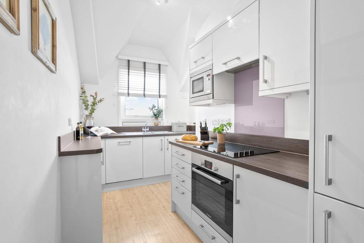 Wellswood Apartment - Sunny Apartment With Stunning Sea Views And Private Balcony Torquay Zewnętrze zdjęcie